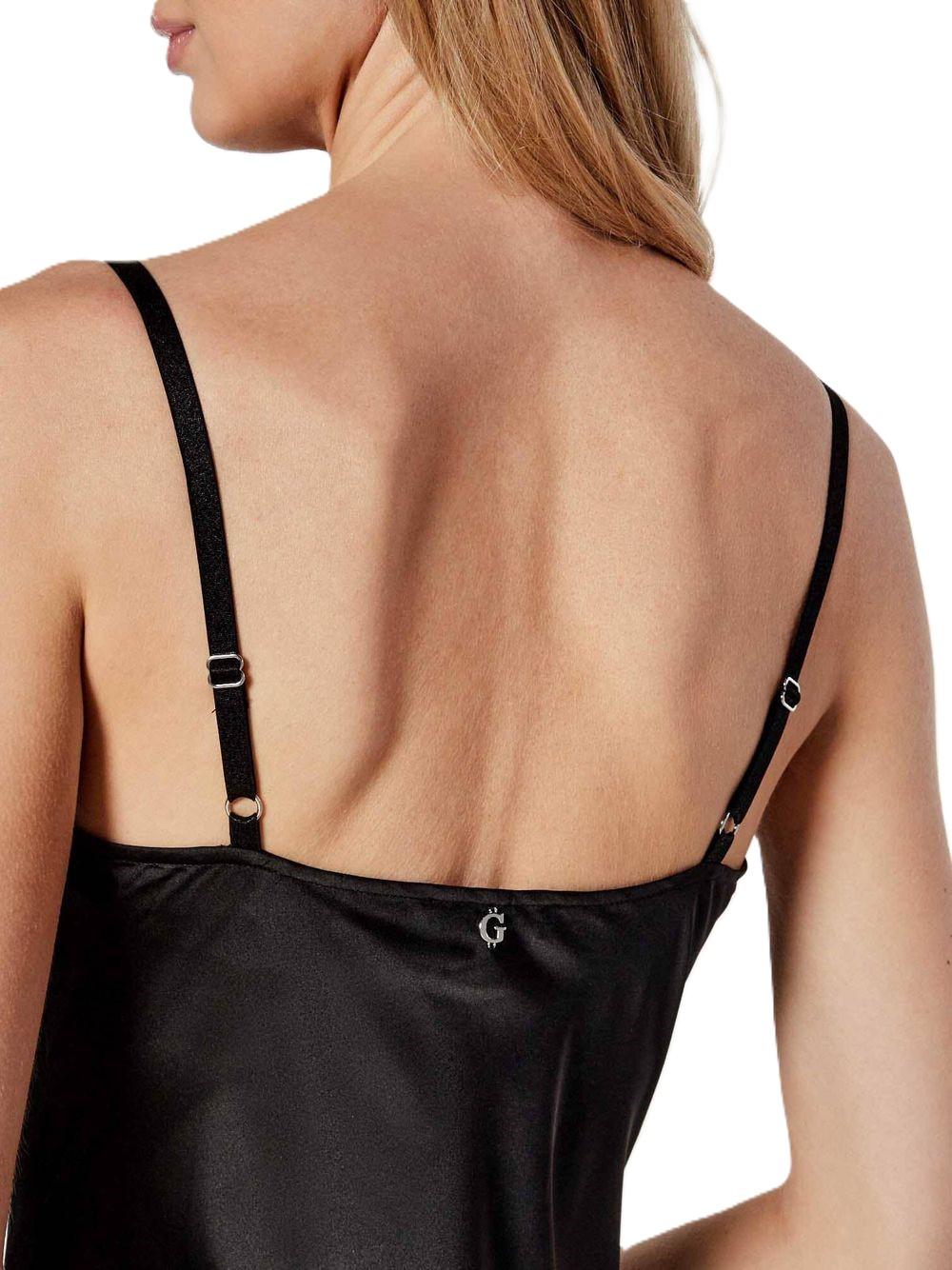ADÈLE LACE NECKLINE 