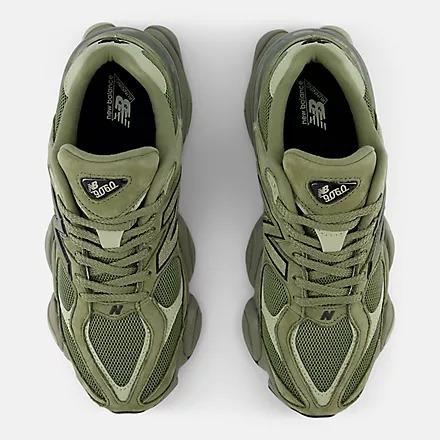 New Balance SNEAKERS 9060 IN PELLE E TESSUTO MULTICOLOR 