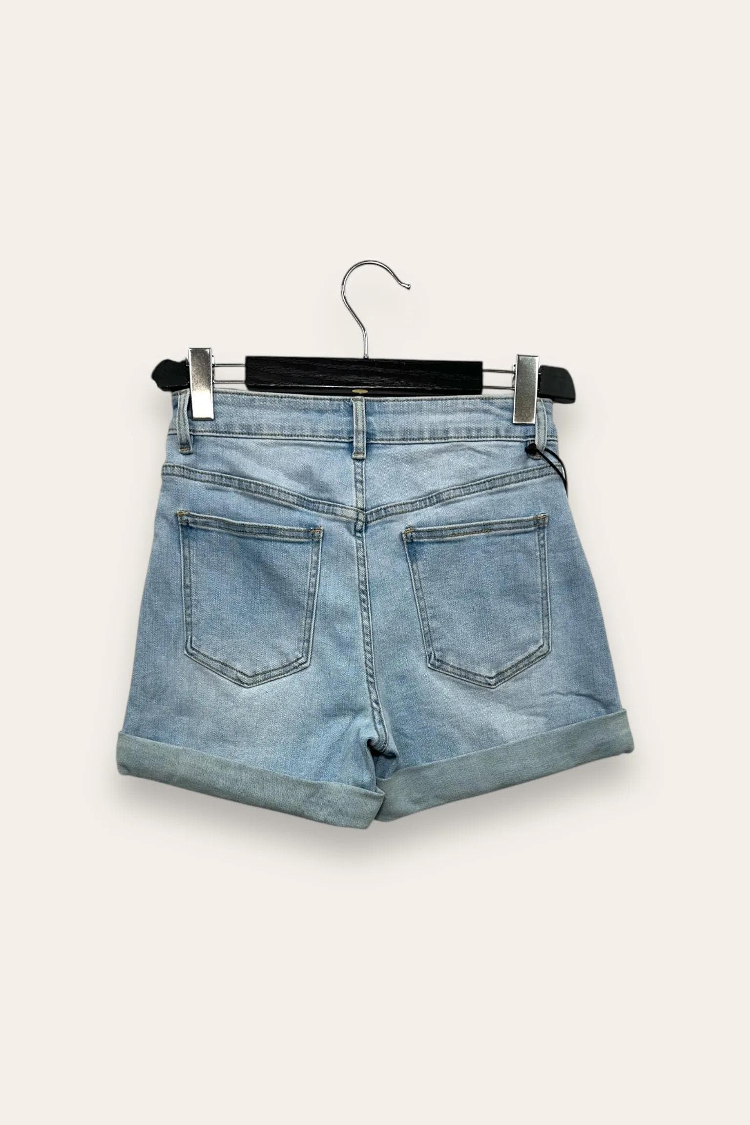 Shorts di jeans con tasche davanti 