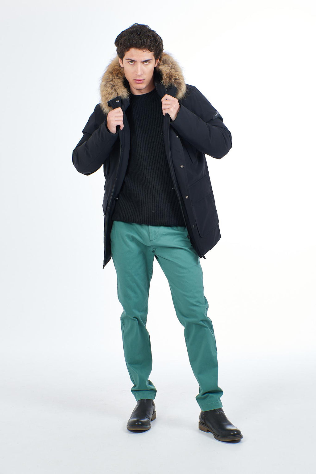 M881 MT00/0801 YES ZEE