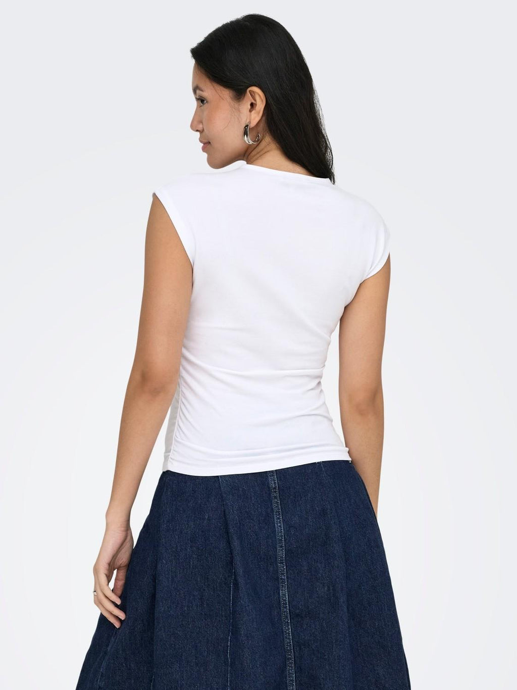 15367938/White ONLY