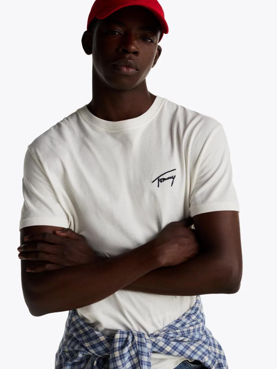 TJM REG SIGNATURE TE DM0DM21140/YBL TOMMY JEANS