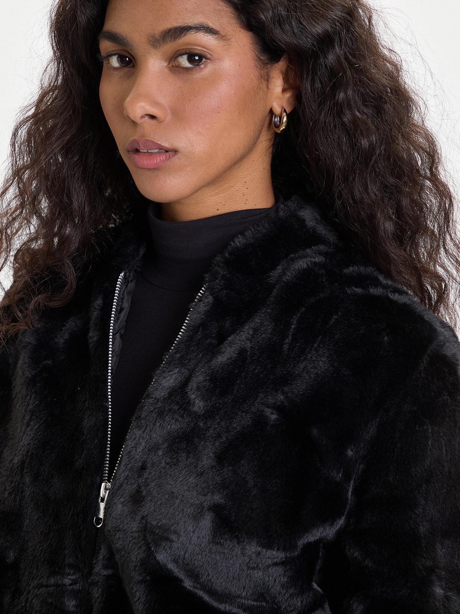 10331291/Black VERO MODA