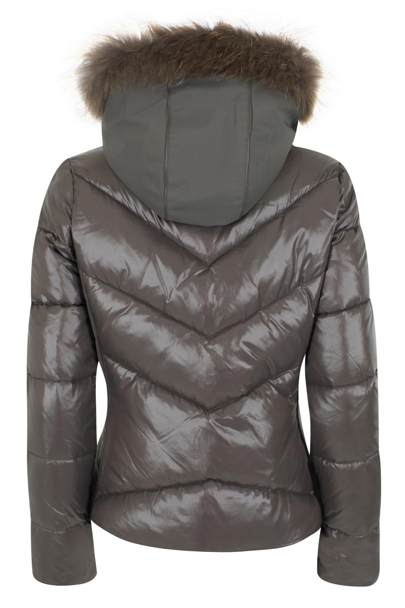 J016 Q300/0276 YES ZEE