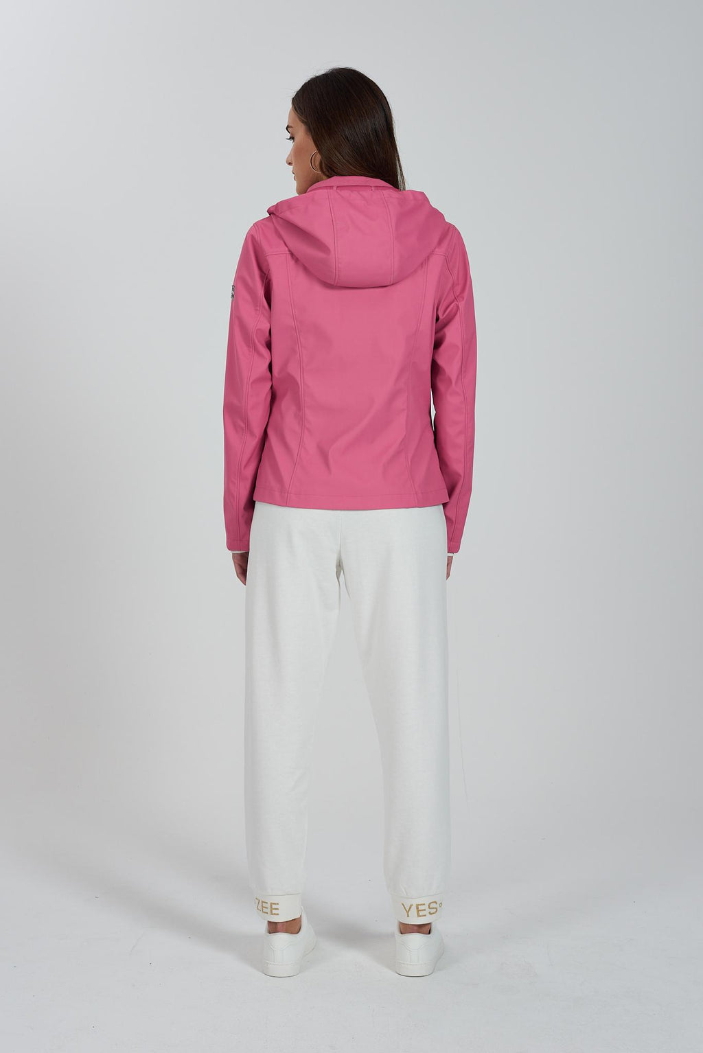 J415 QD00/0424 YES ZEE