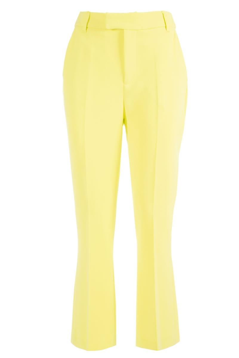 P323 CP00/0387 YES ZEE