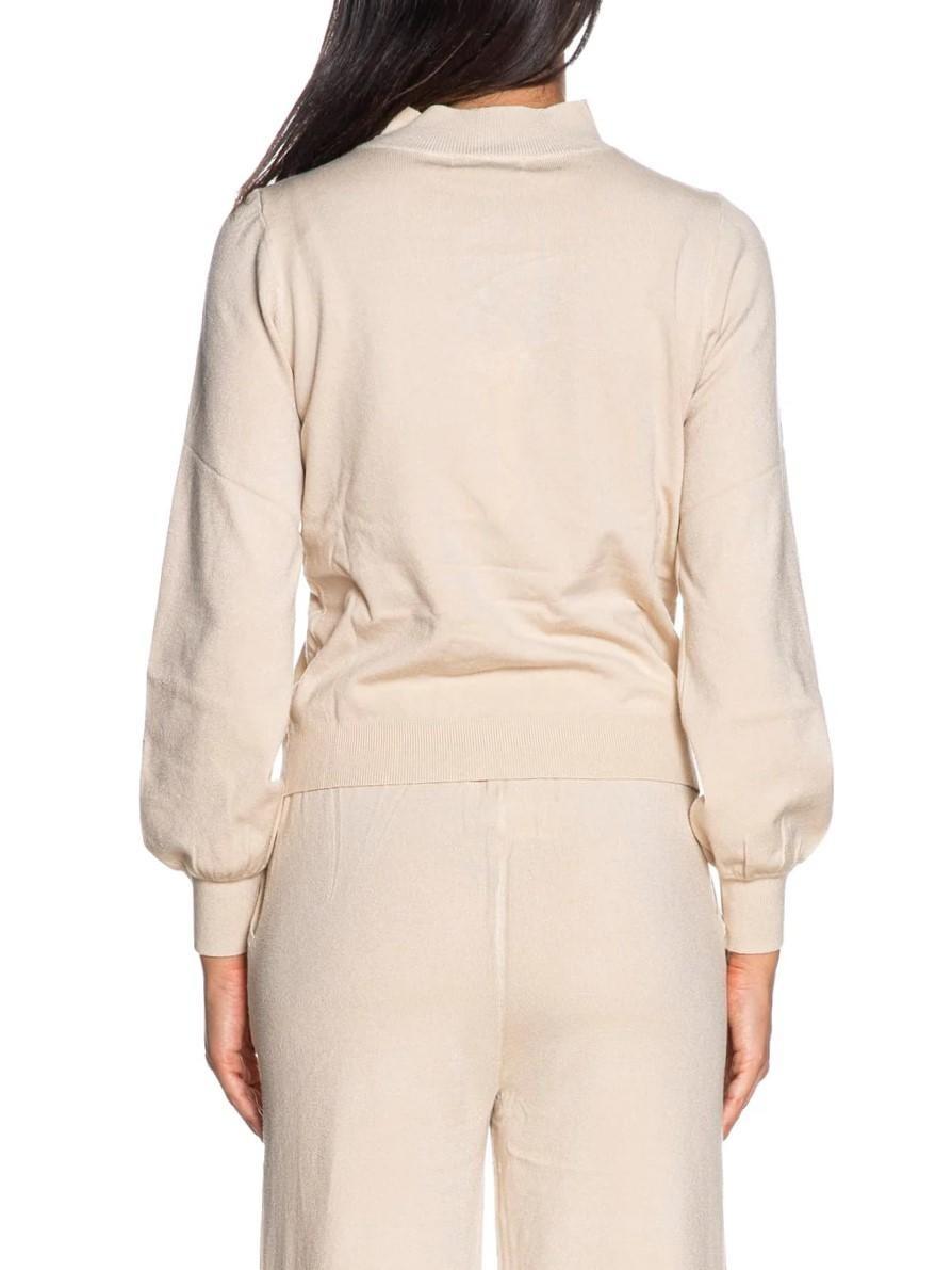 M002 RU00/0222 YES ZEE