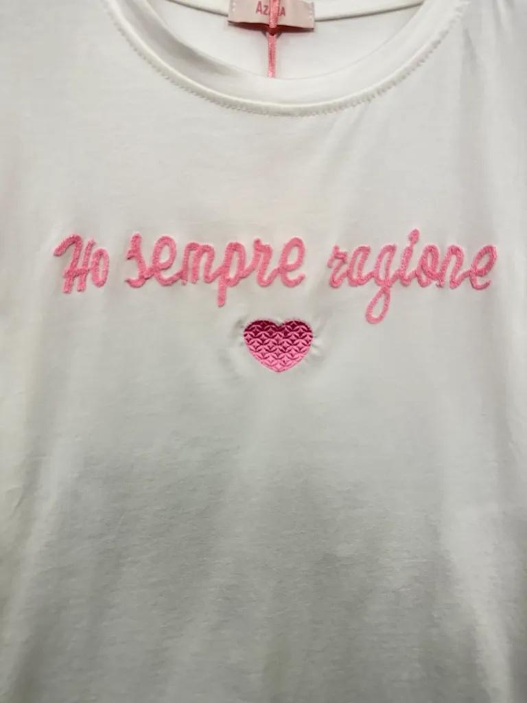 T-shirt con ricamo "ho sempre ragione" 