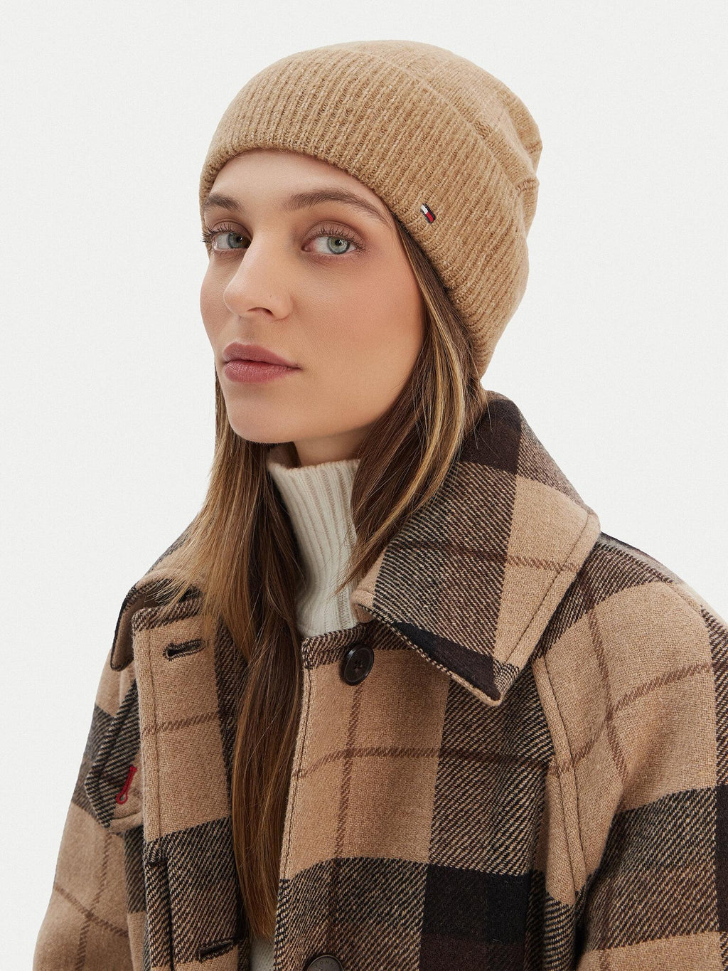 TH FLAG FLUFFY BEANIE AW0AW17779/RBC TOMMY JEANS