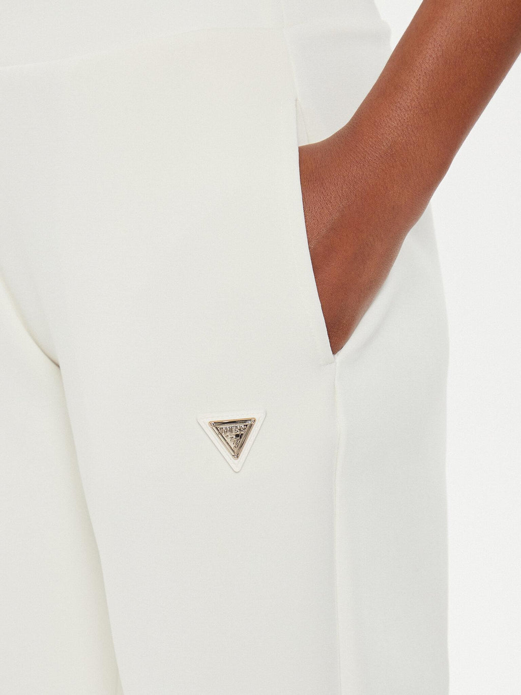 V4YB08KCAY2/G6K5 GUESS