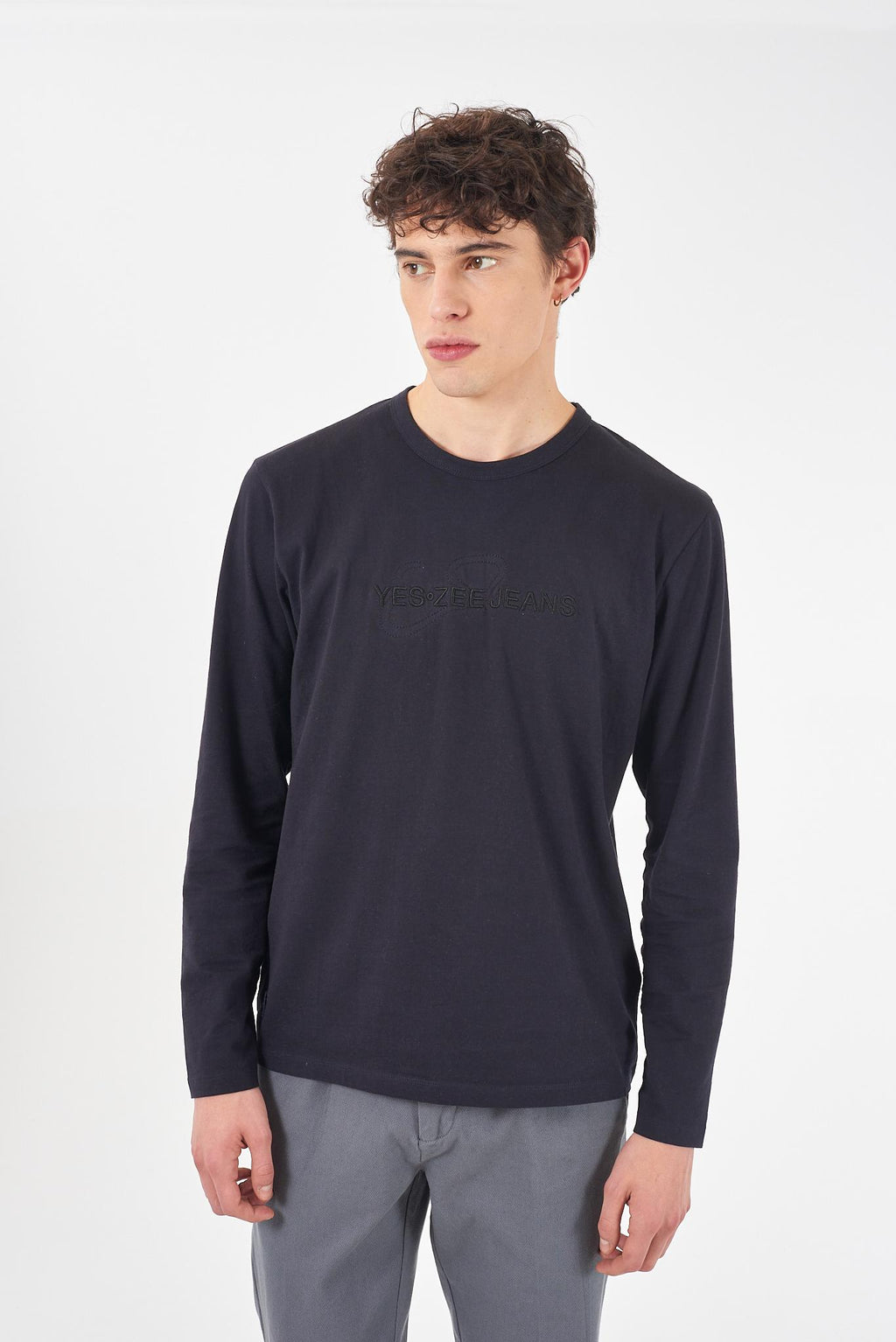 T830 CY01/0801 YES ZEE