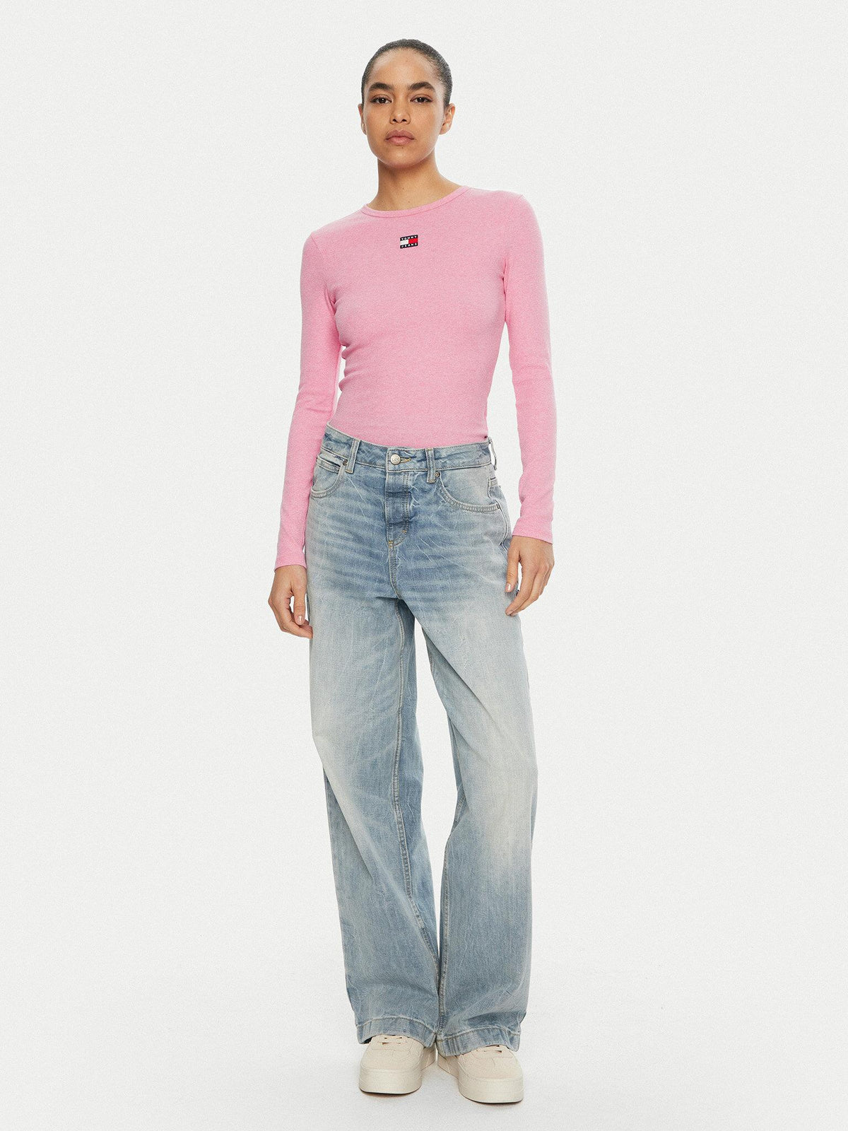 TJW SLIM LS BADGE TE DW0DW20178/TVW TOMMY JEANS