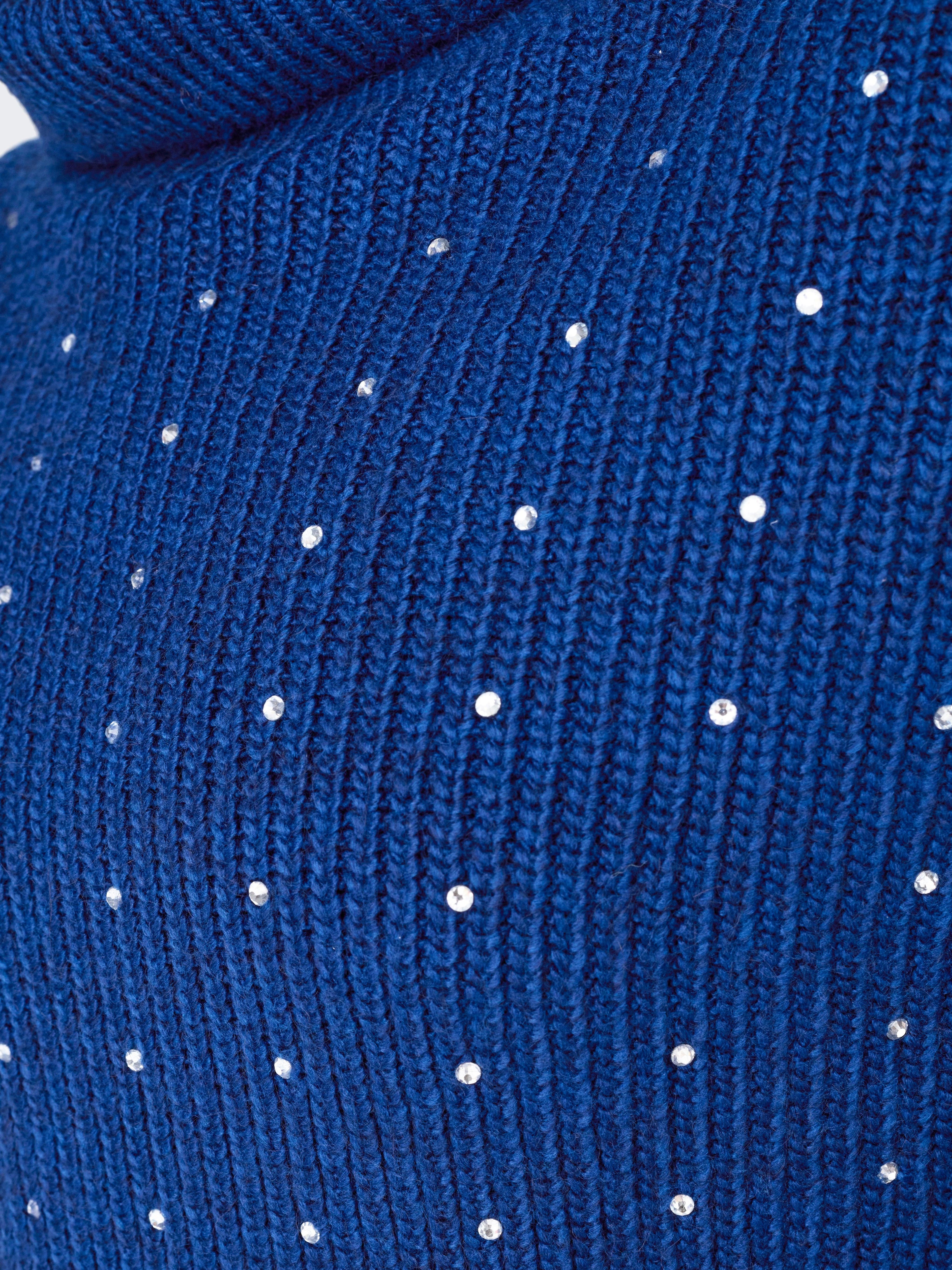 15328433/Sodalite Blue ONLY