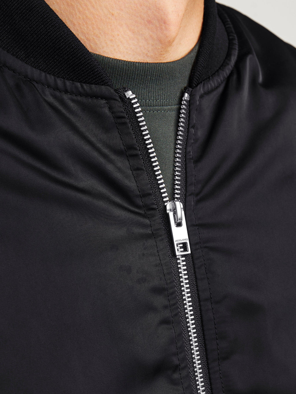 12256857/Black JACK AND JONES