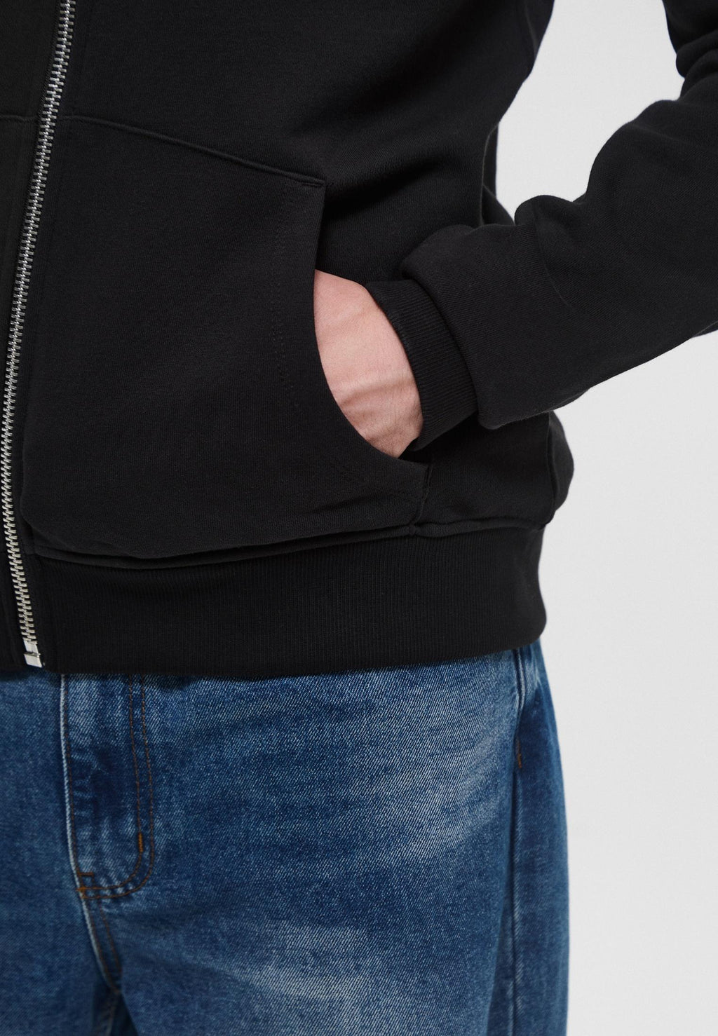 ZMP25281FE/BLACK JOHN RICHMOND