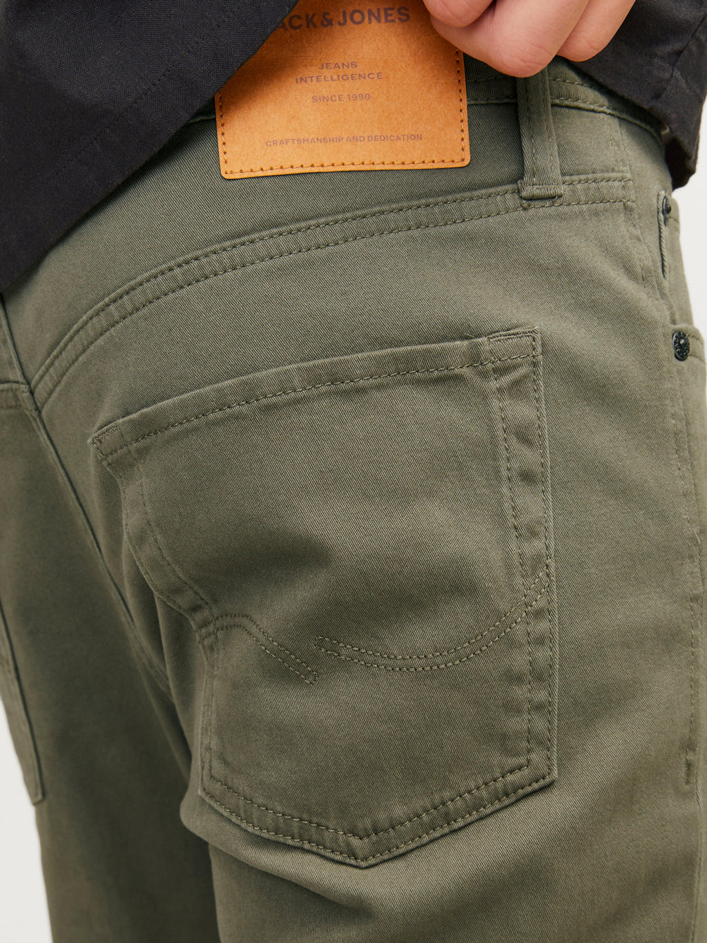 12201530/Dusty Olive JACK AND JONES