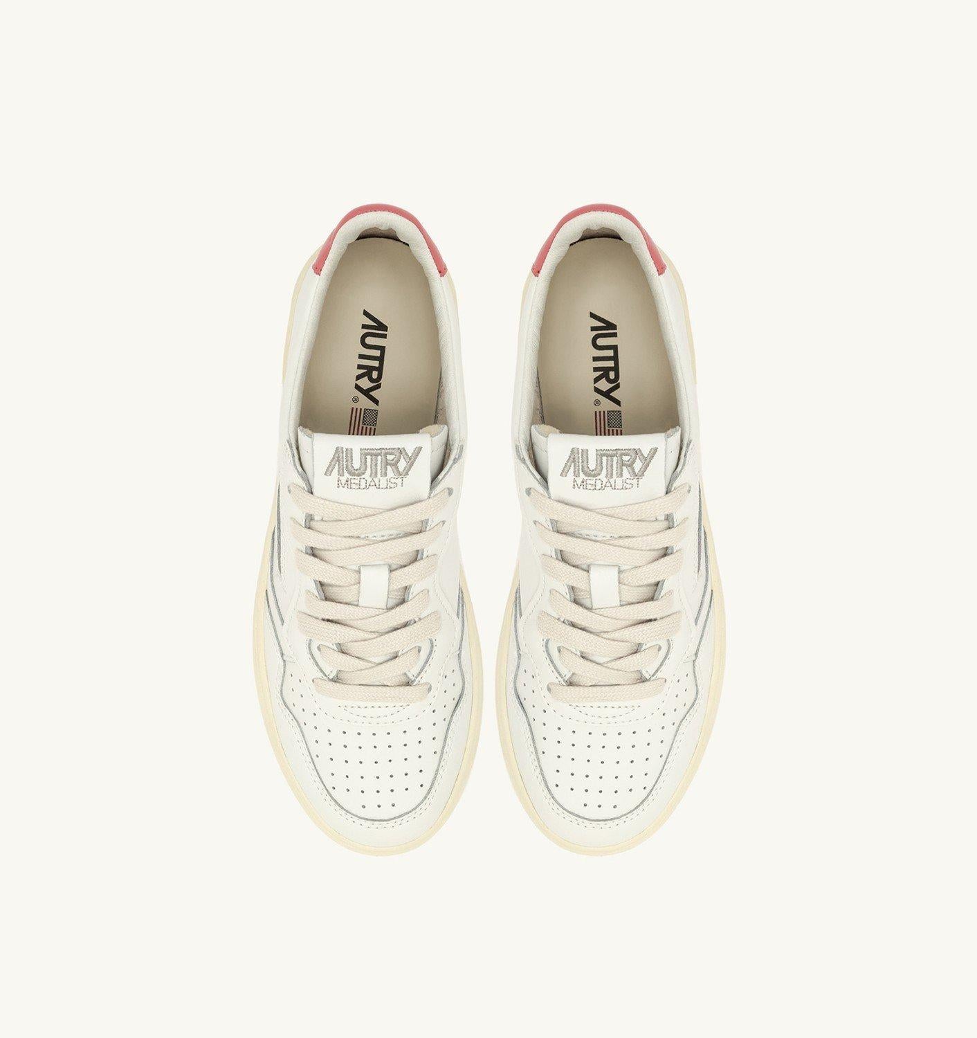 Autry Women's Medalist Low Leather 