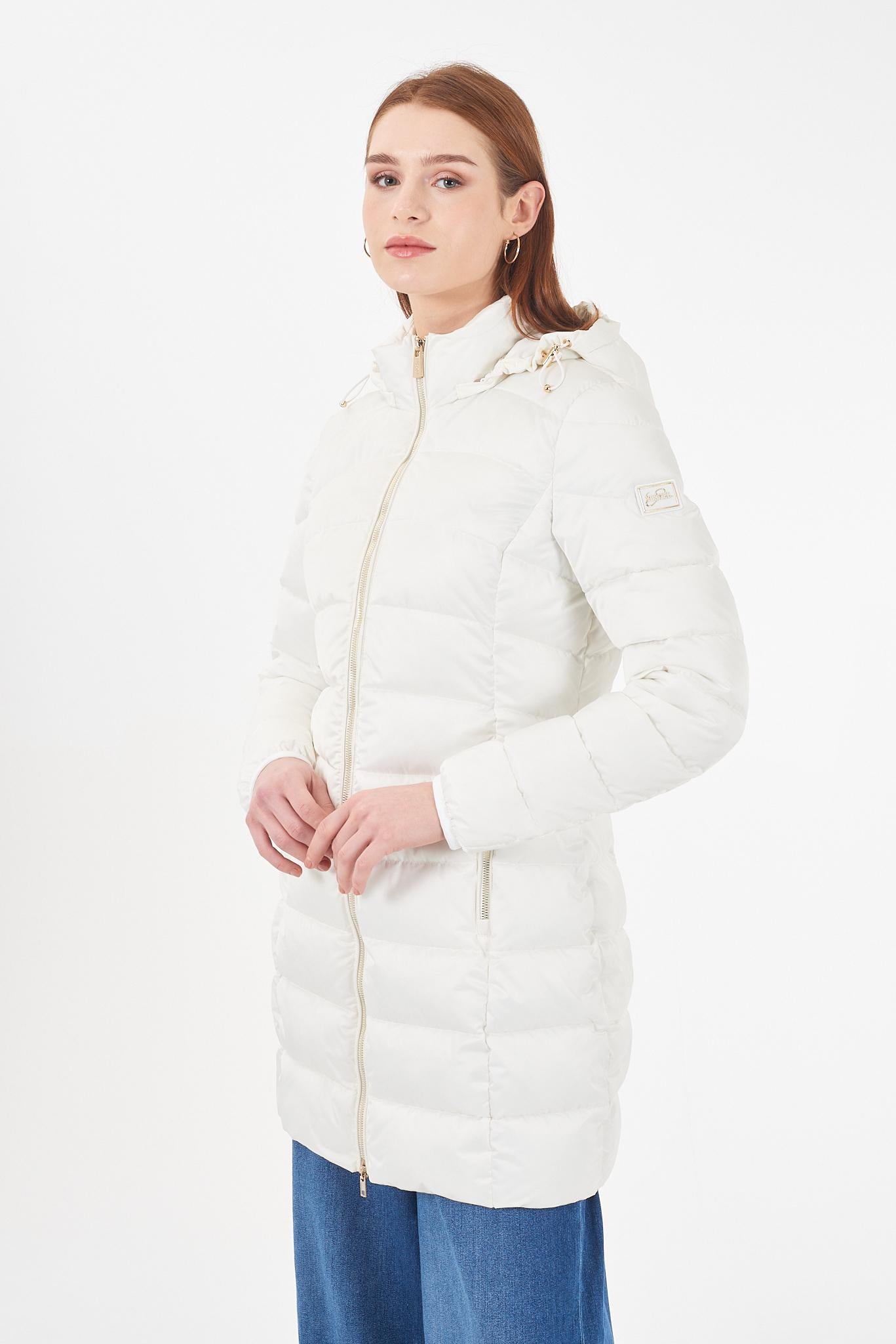 O017 M800/0157 YES ZEE