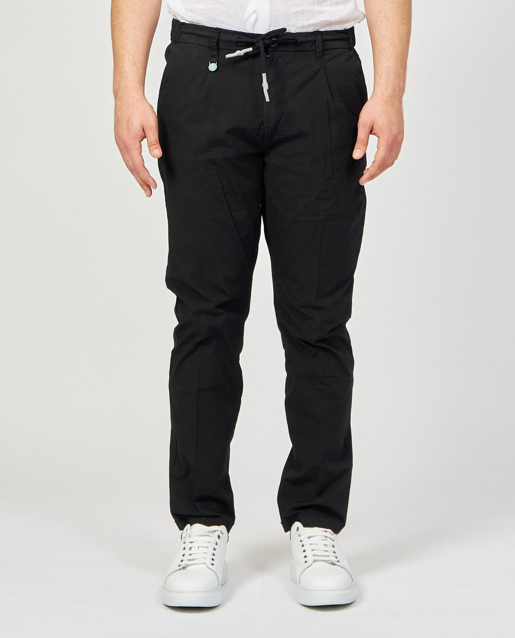 P698 WV00/0801 YES ZEE