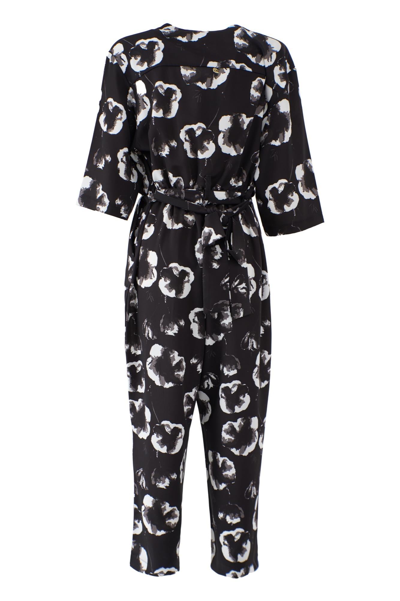 Q426 CL00/2801 YES ZEE