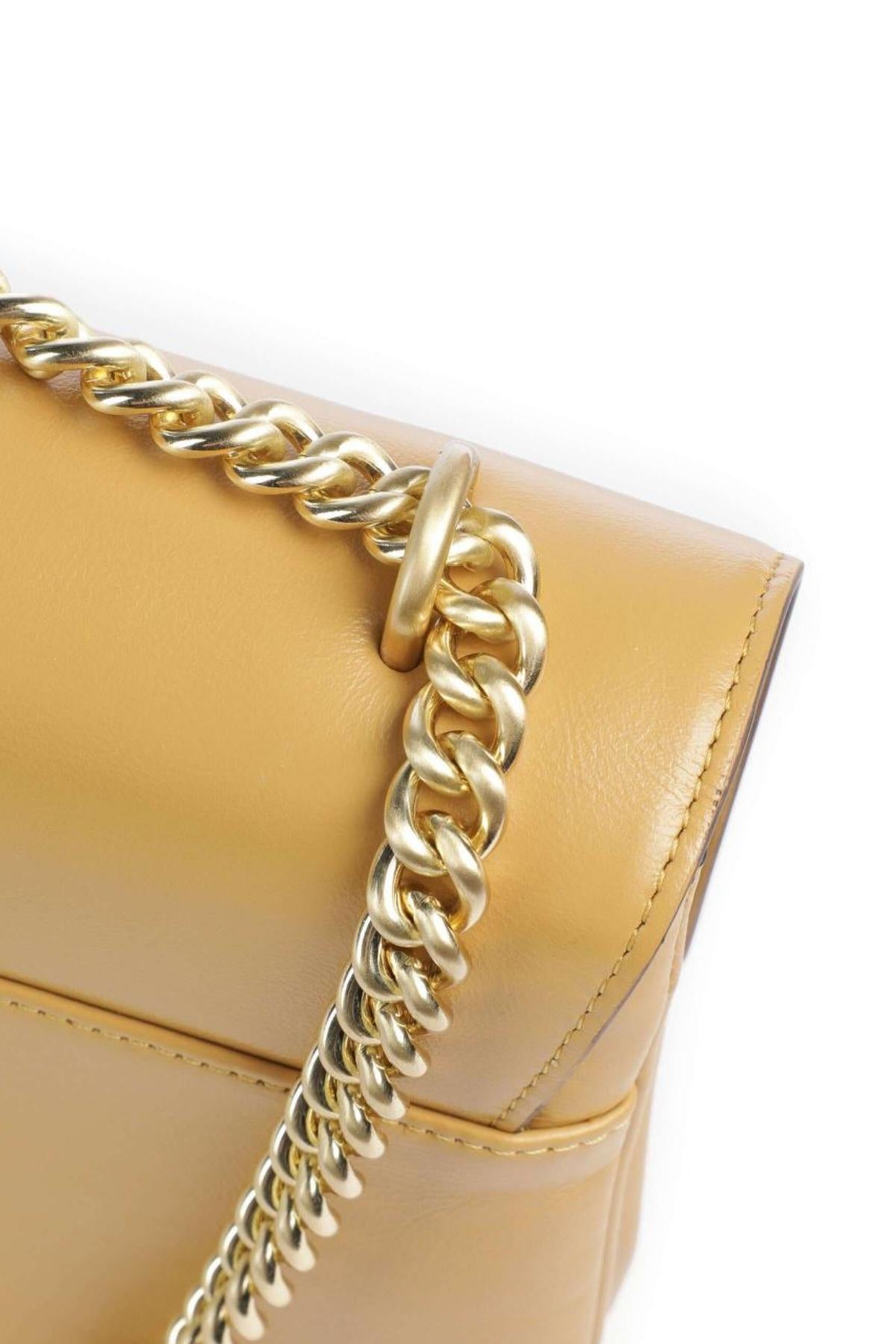 104527 A2M4/C64V PINKO