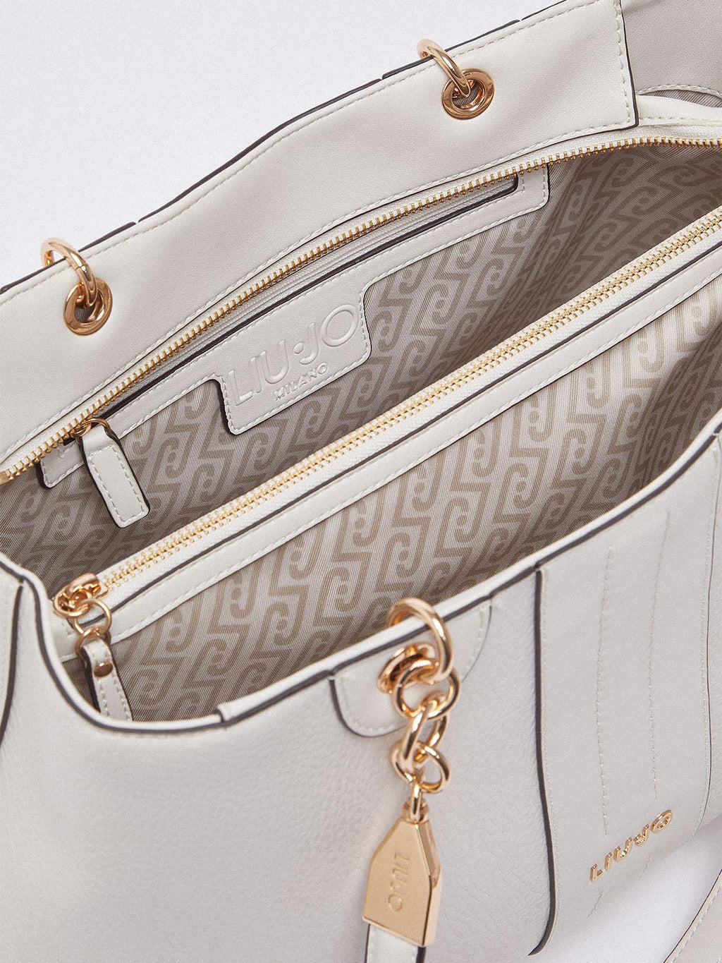 AA6104E1109/X0459 LIU JO