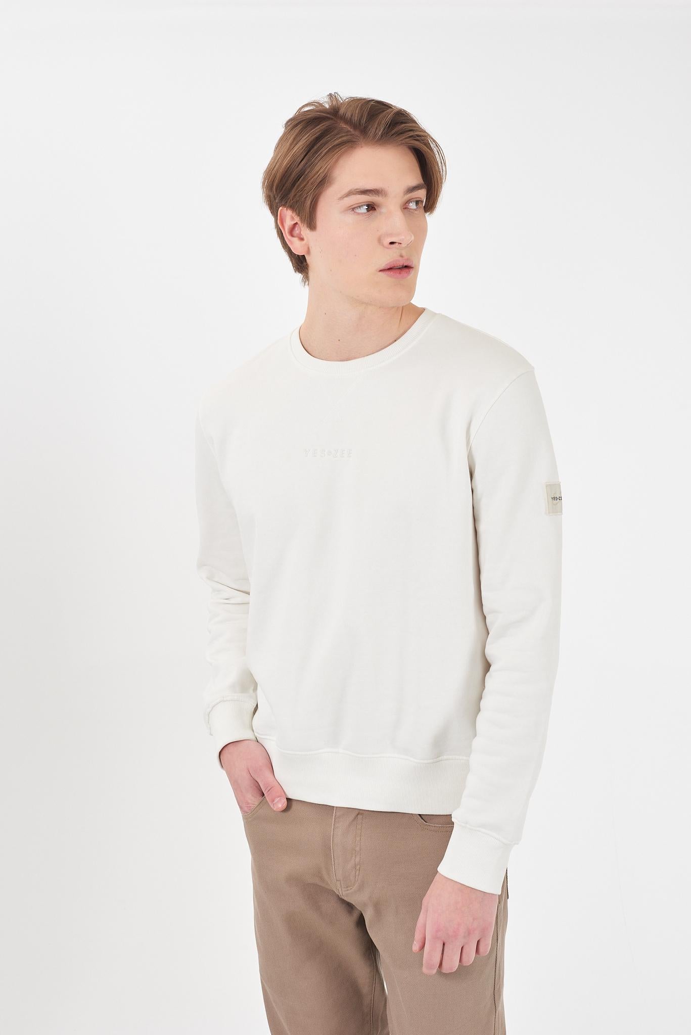 F833 CZ00/0107 YES ZEE