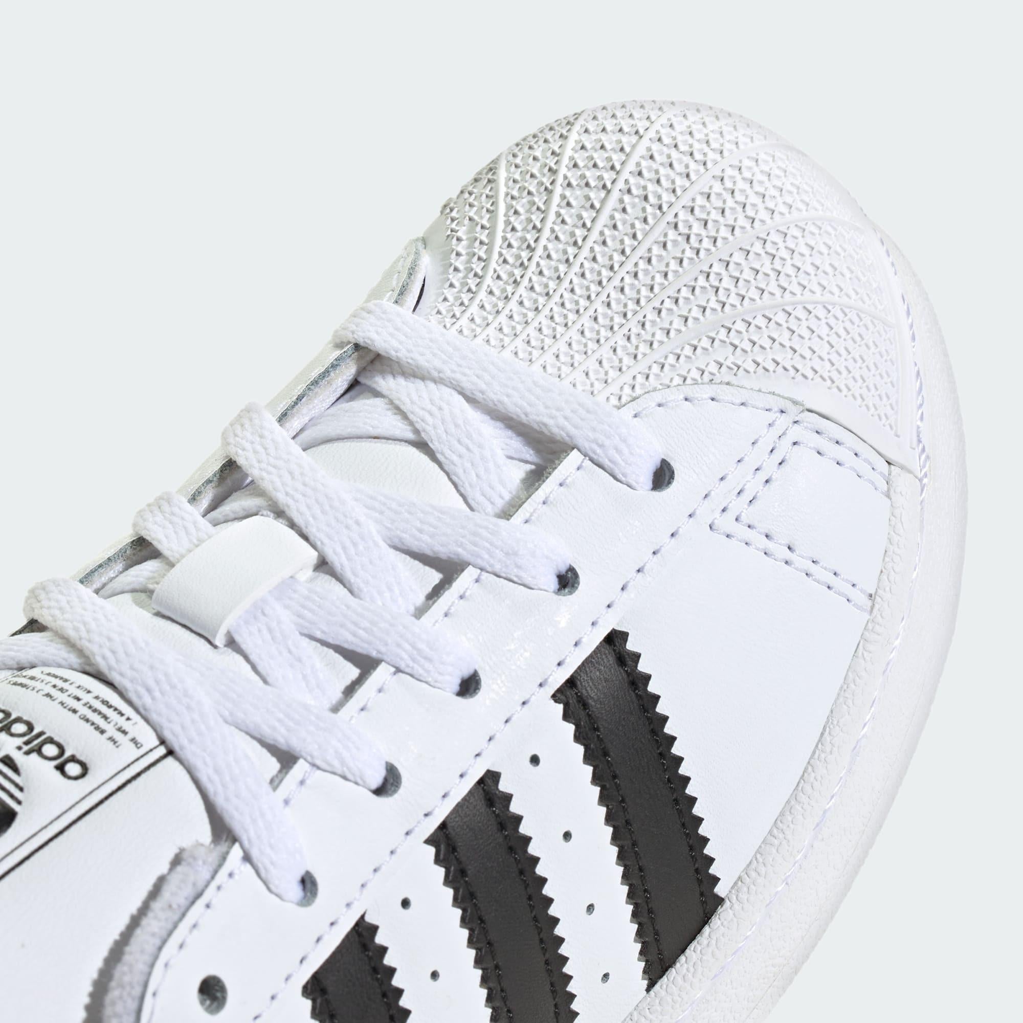 SUPERSTAR II C      FTWWHT/CBLACK/FTWWHT 