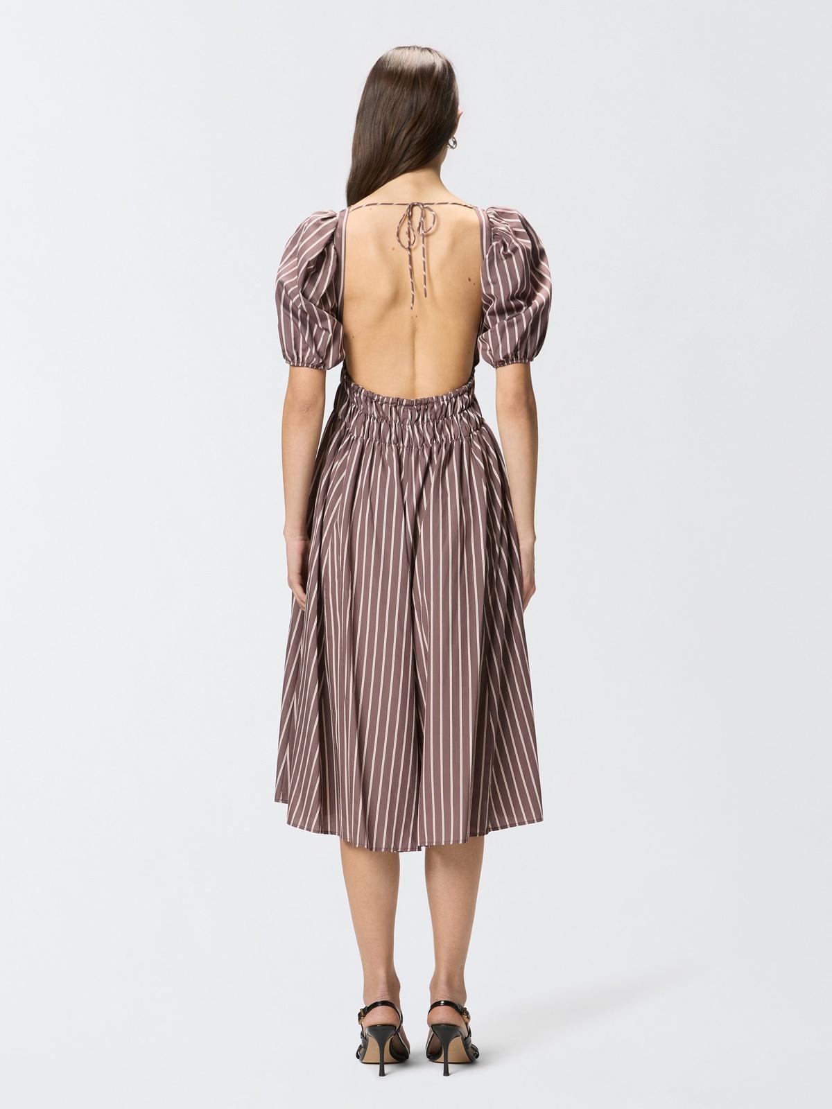 106670 A33Q/LN1 PINKO