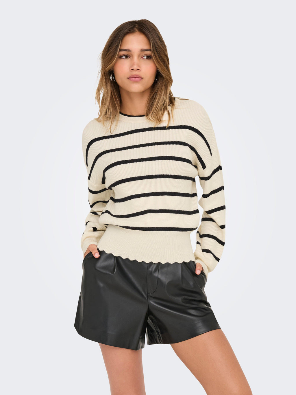 15279935/Whitecap Gray ONLY