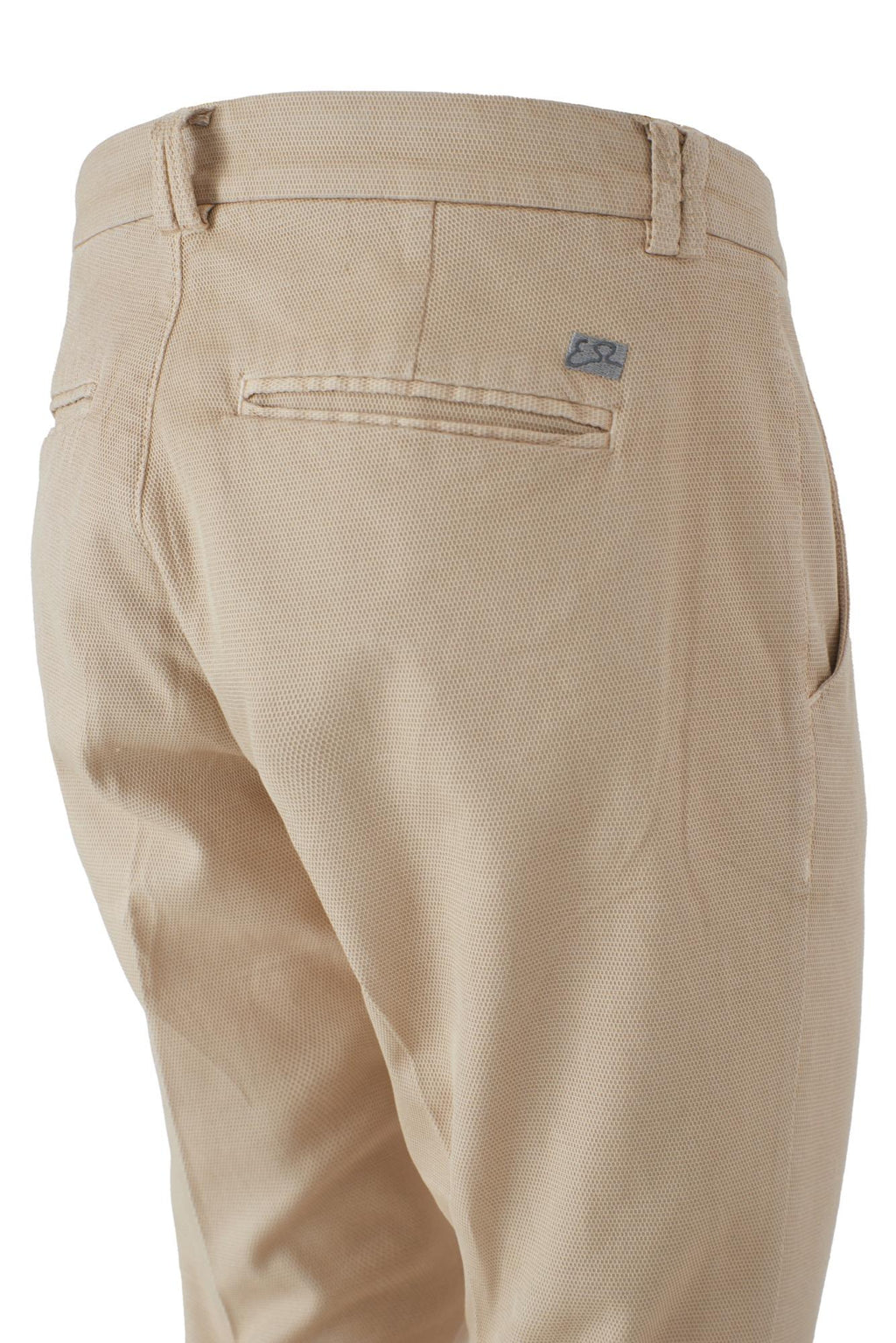 P630 PG00/0222 YES ZEE