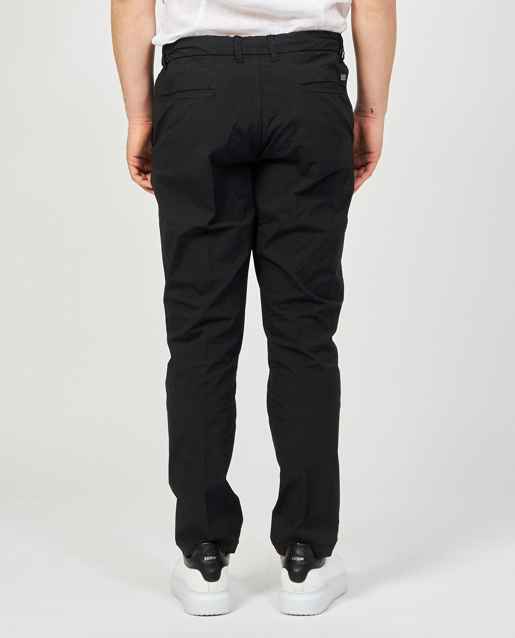 P698 WV00/0801 YES ZEE