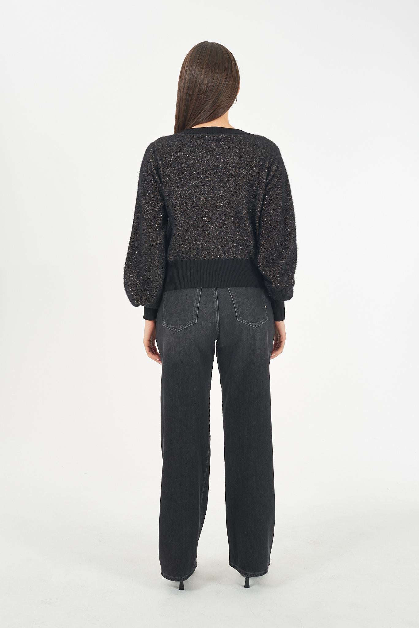 M092 IS00/0801 YES ZEE