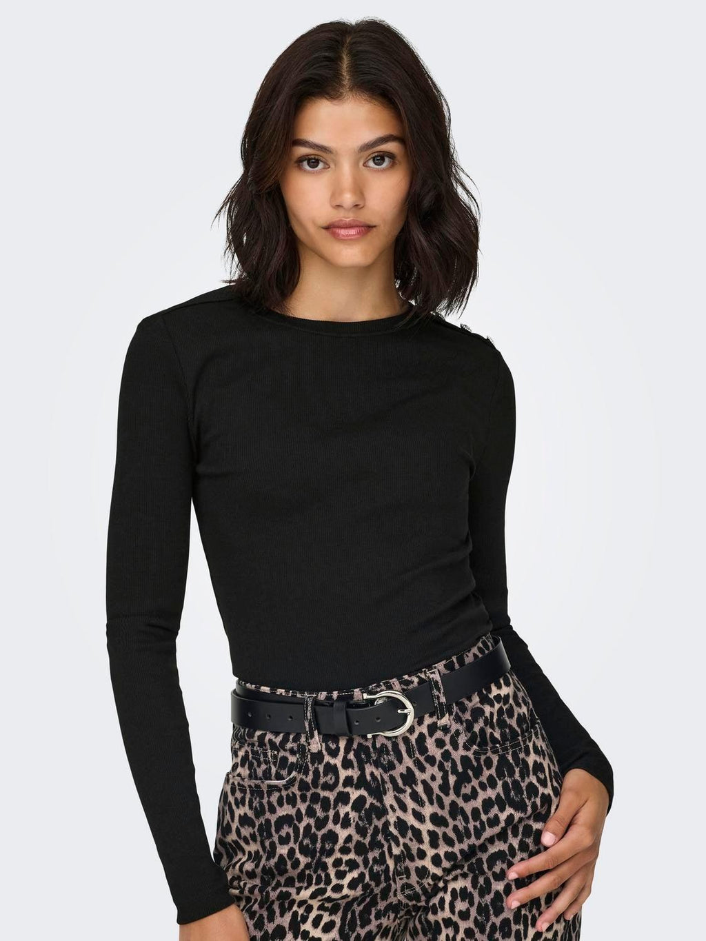 15330371/Black ONLY