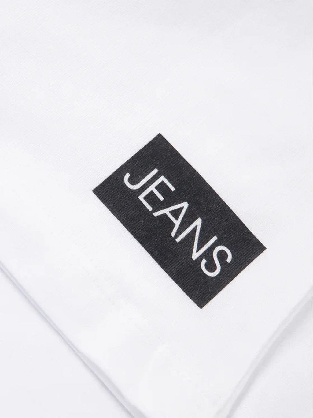 INSTITUTIONAL T-SHIRT 