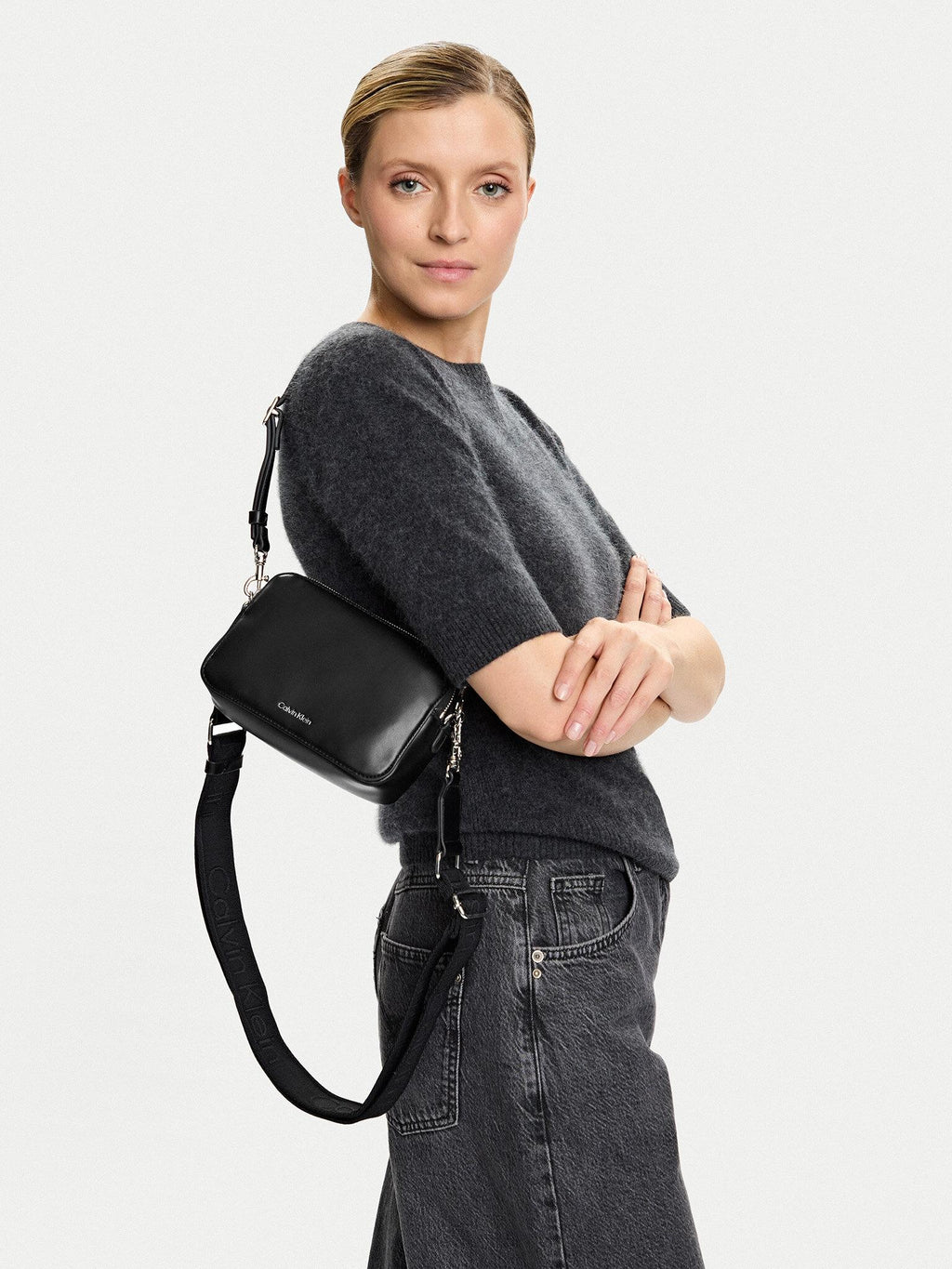 WEBBING DOUBLE STRAP CAMERA BAG 