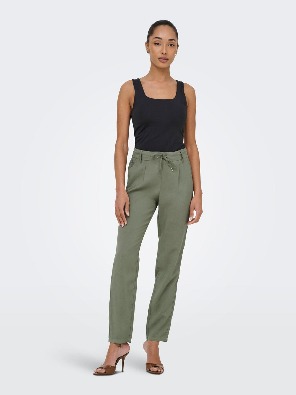 15342873/Smokey Olive ONLY