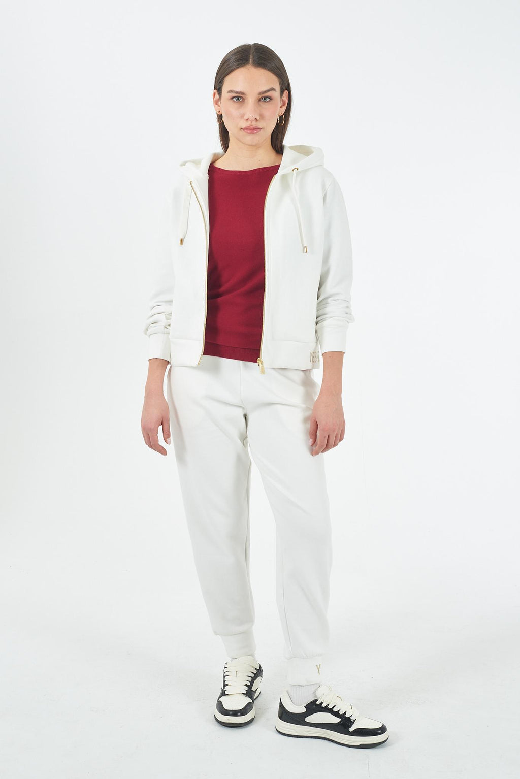 F001 SK00/0157 YES ZEE