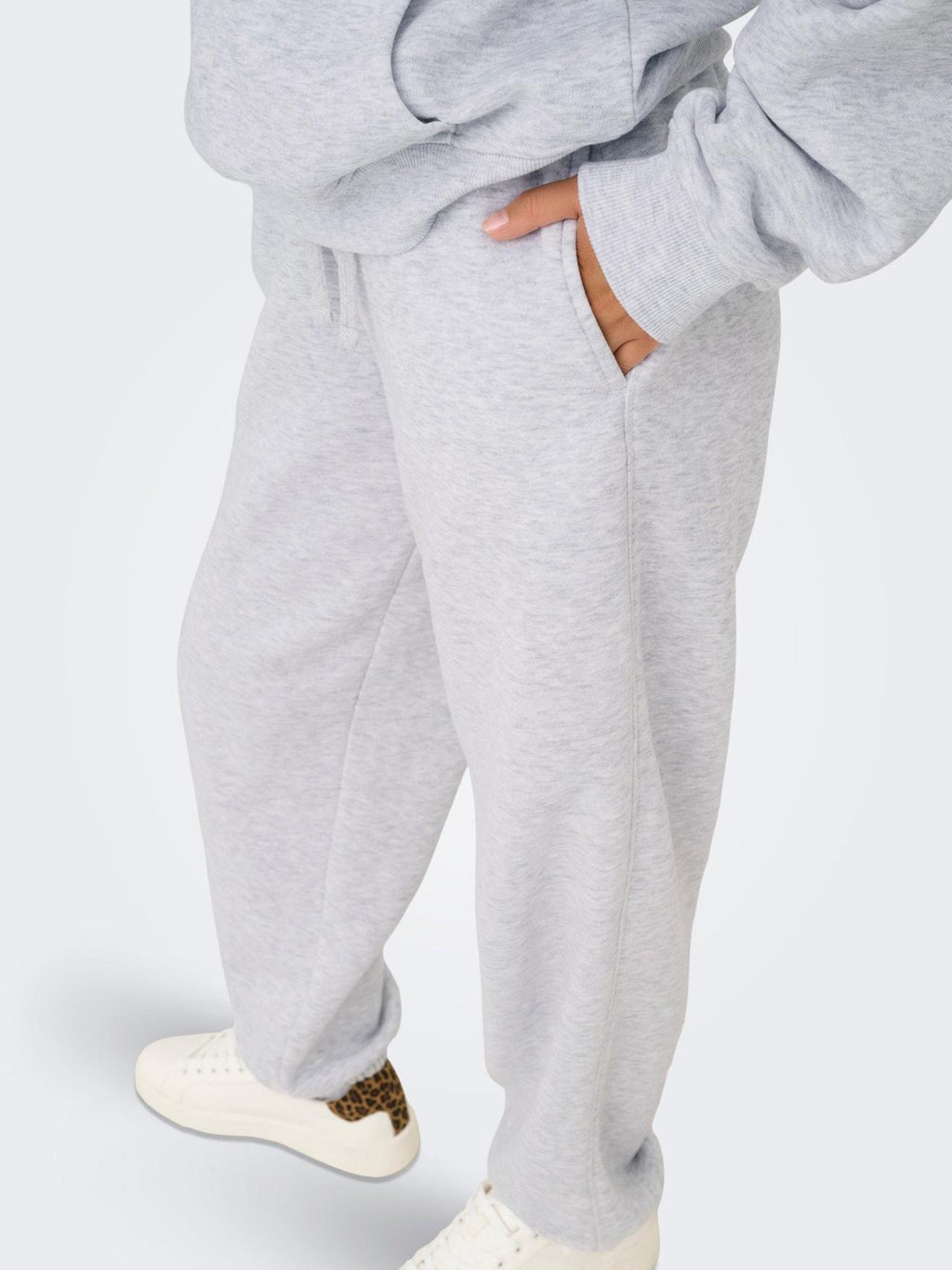 15357504/Light Grey Melange ONLY