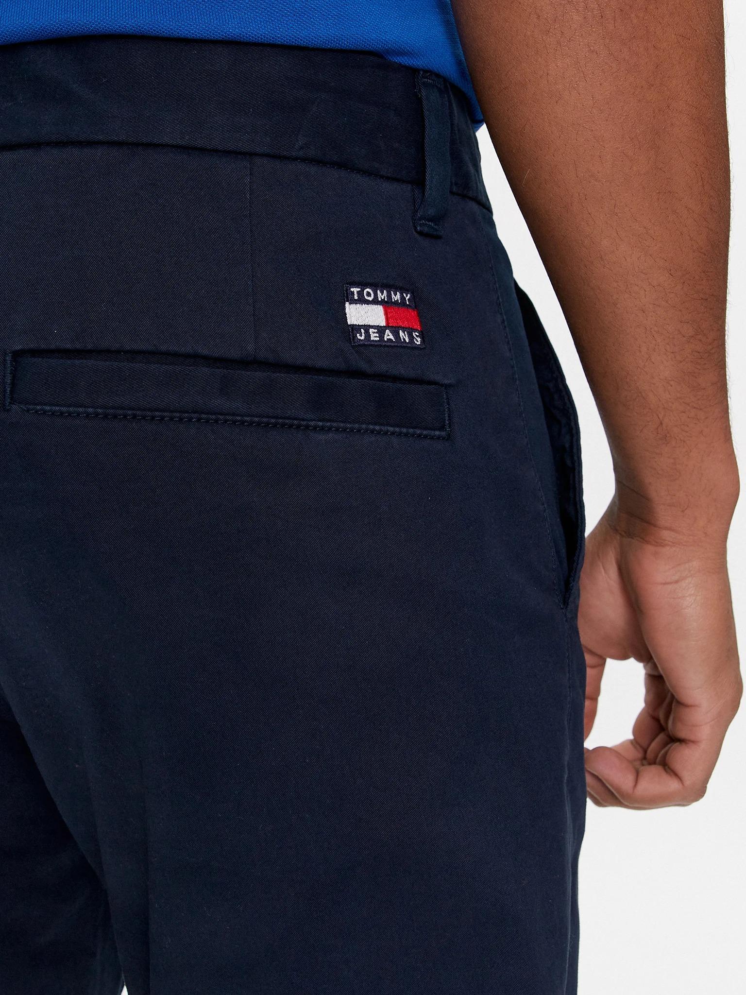 TJM AUSTIN CHINO DM0DM18339/CEE TOMMY JEANS