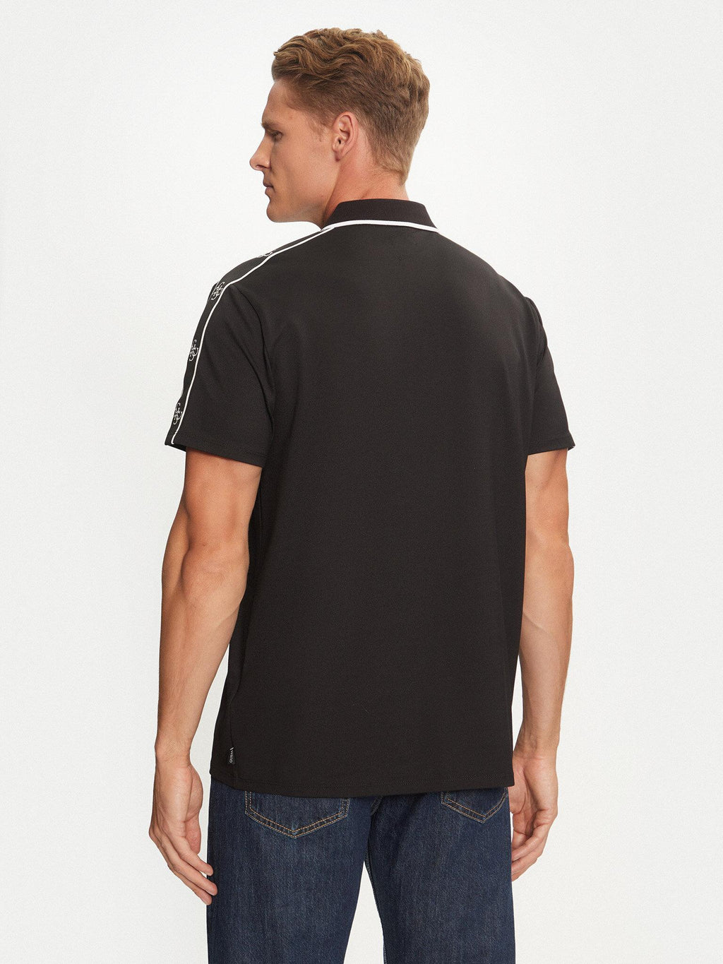 M4YP40KARS0/JBLK GUESS