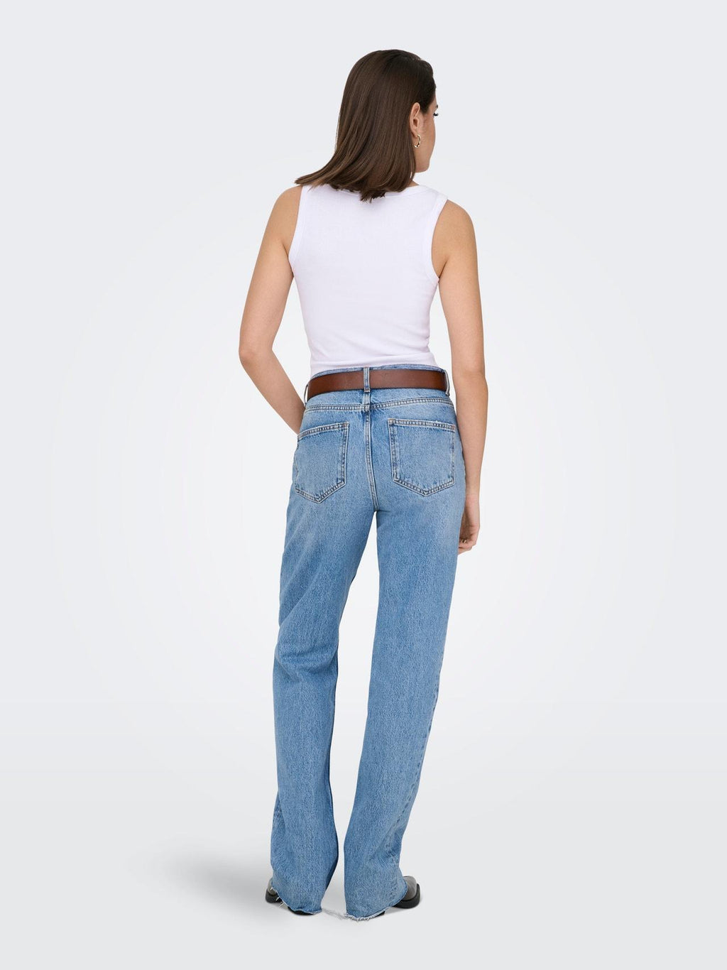 15315571/Bright White ONLY