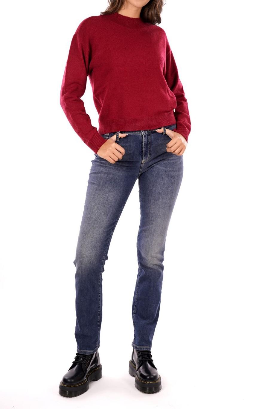 M003 BT00/0562 YES ZEE