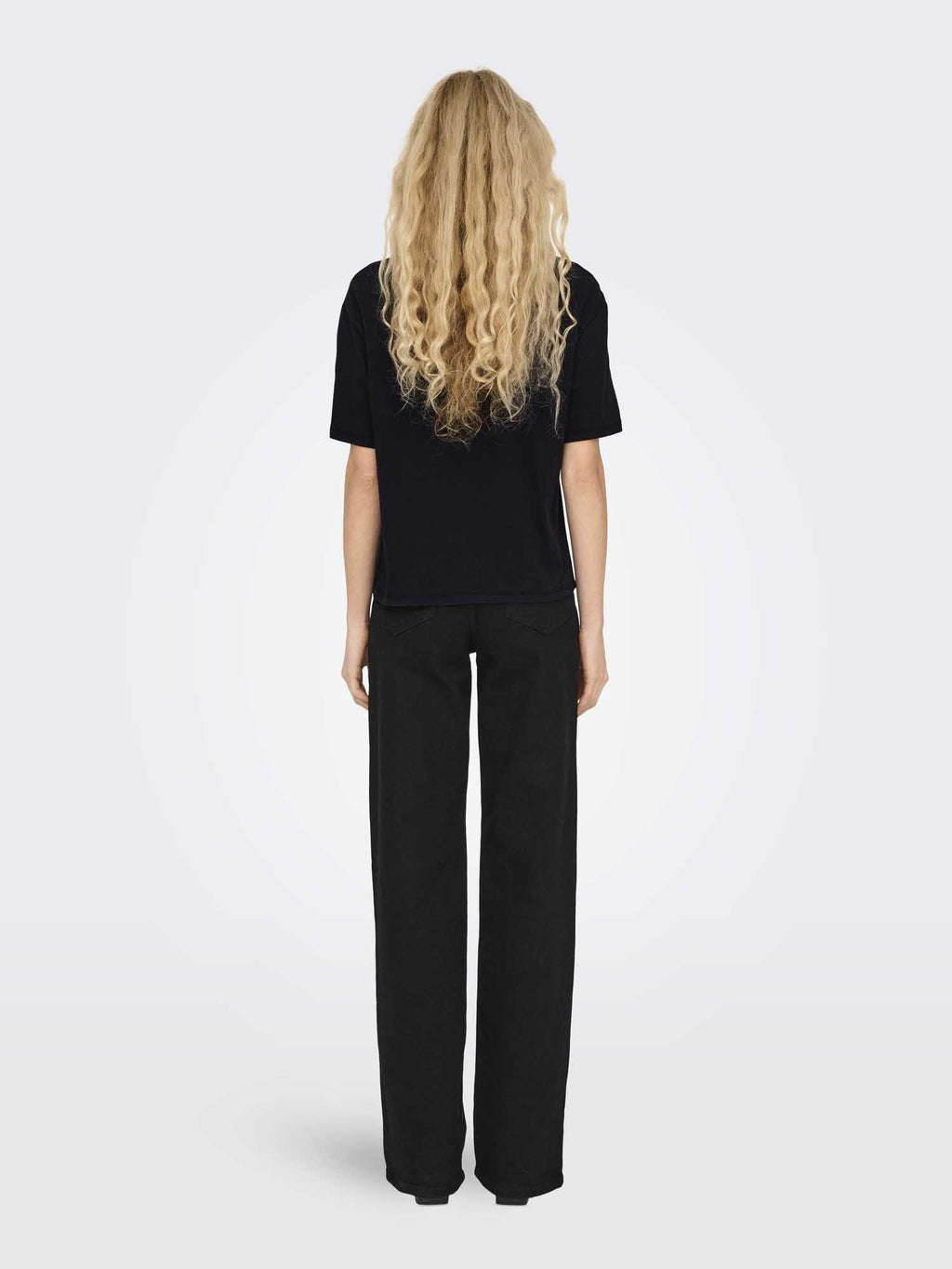 15343769/Black ONLY