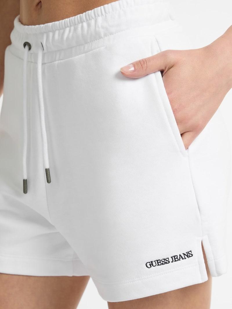 W5GD0OK68I4/G011 GUESS