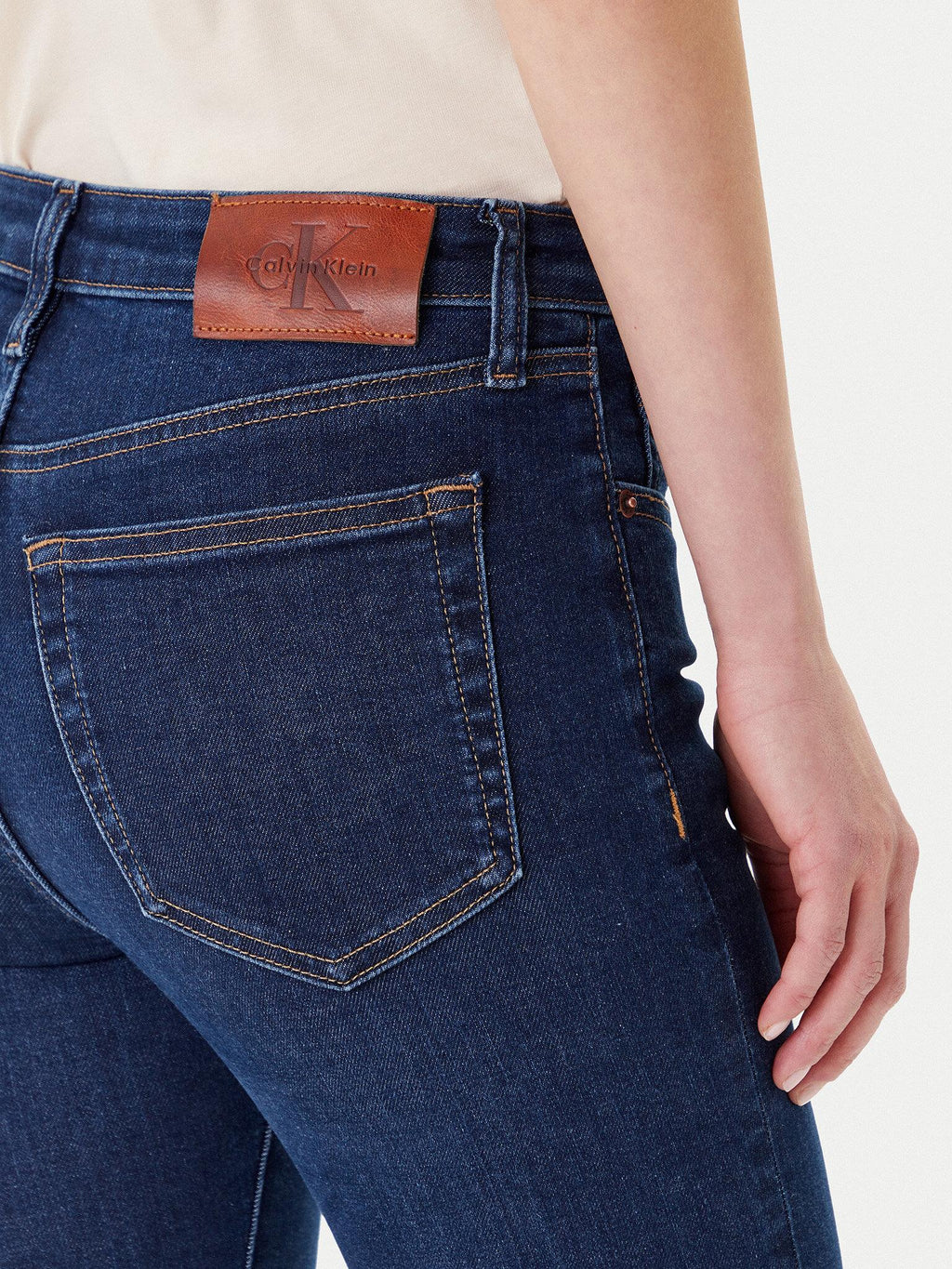 LV047B772G/R7C CALVIN KLEIN JEANS