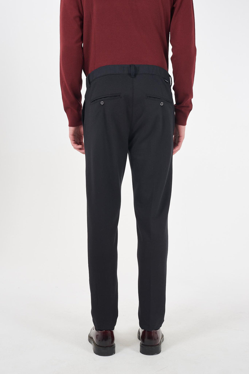 P680 WL00/0801 YES ZEE