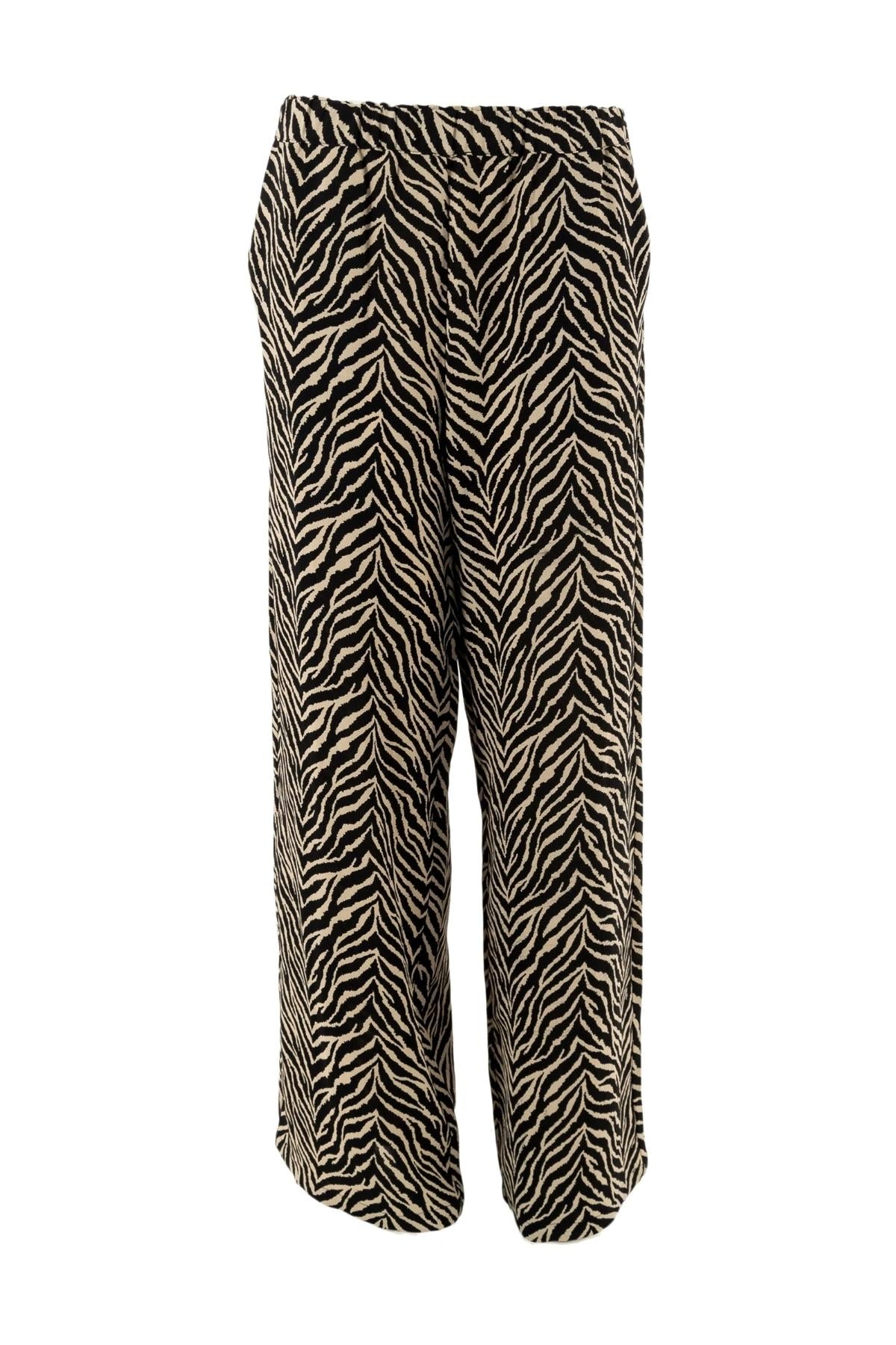 15341492/Black Katty animal ONLY