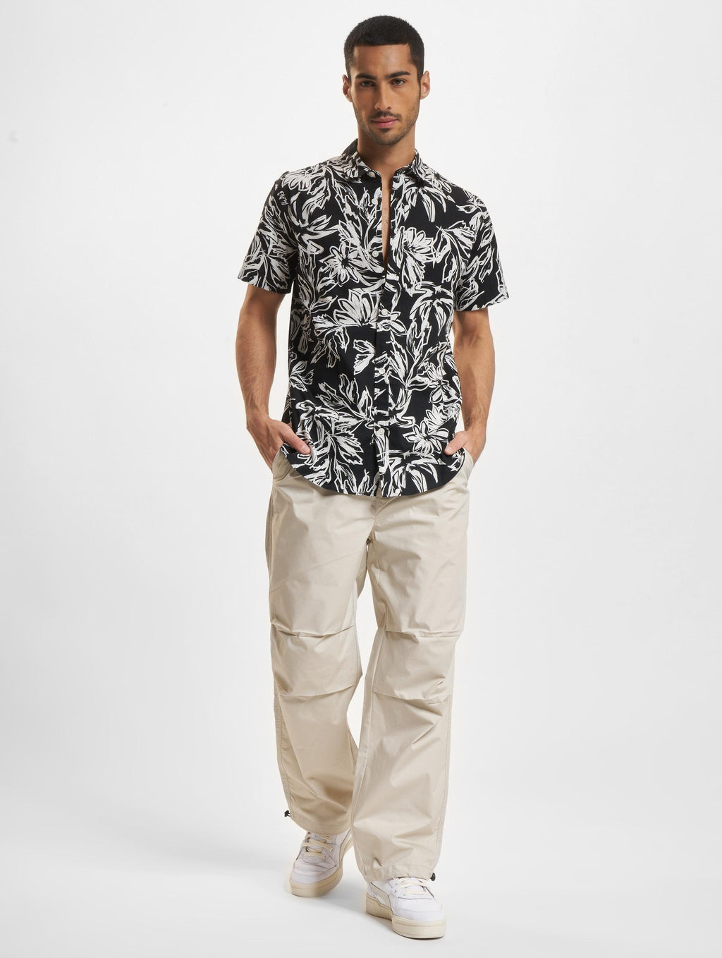 22028250/Silver Lining ONLY&SONS