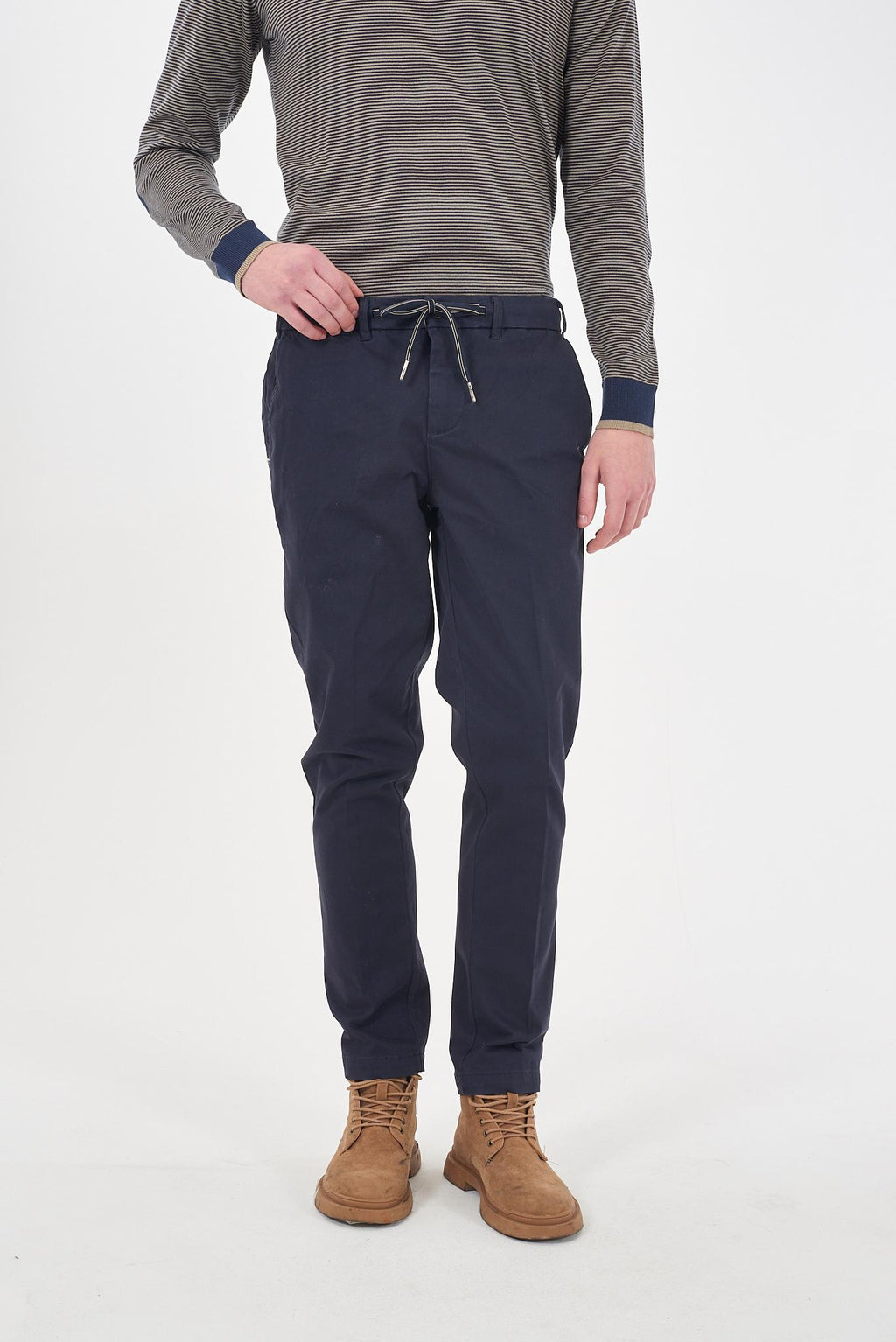 P640 PB00/0713 YES ZEE